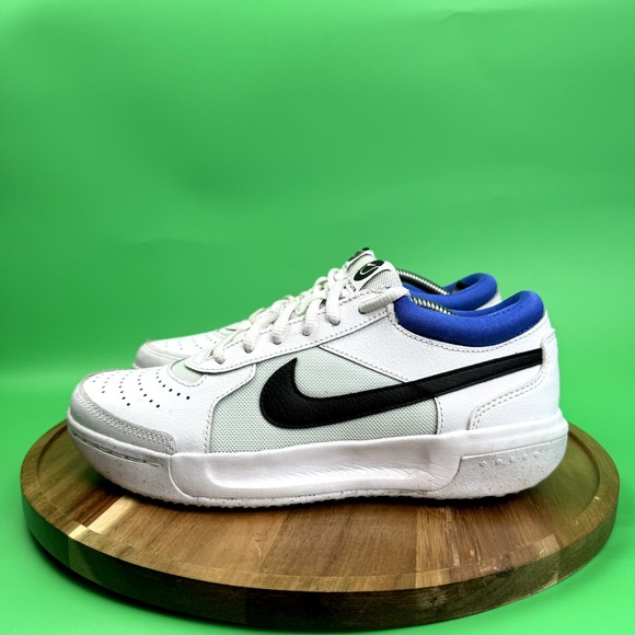 Nike Shoes - WOMENS NIKE ZOOM COURT LITE 3 HC SIZE 6